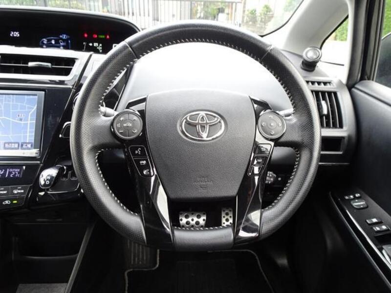 PRIUS ALPHA