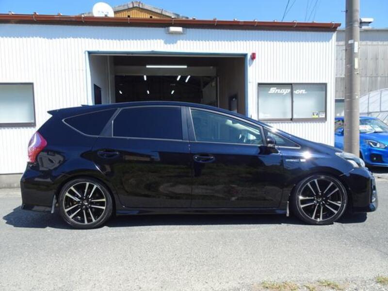 PRIUS ALPHA