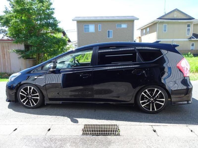 PRIUS ALPHA