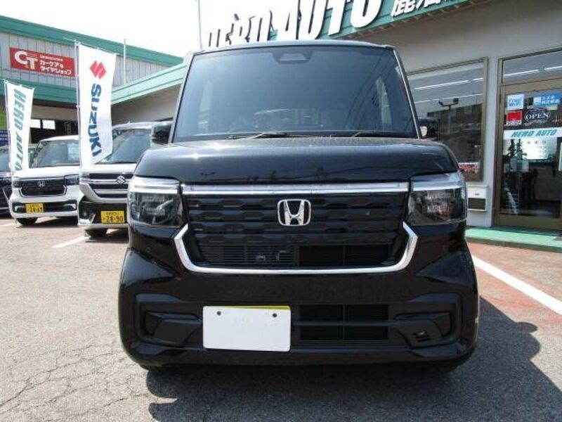 N BOX CUSTOM
