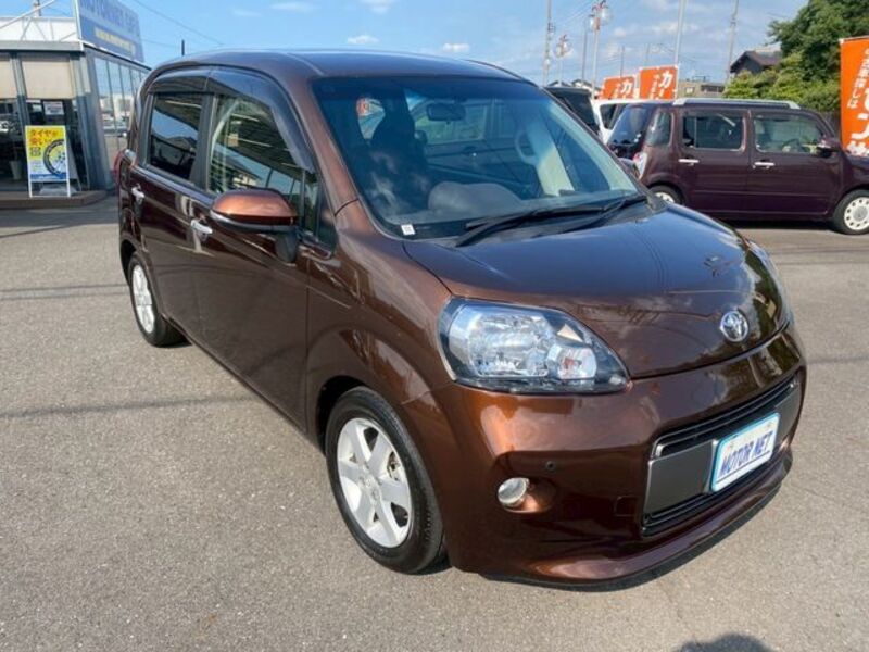 TOYOTA PORTE