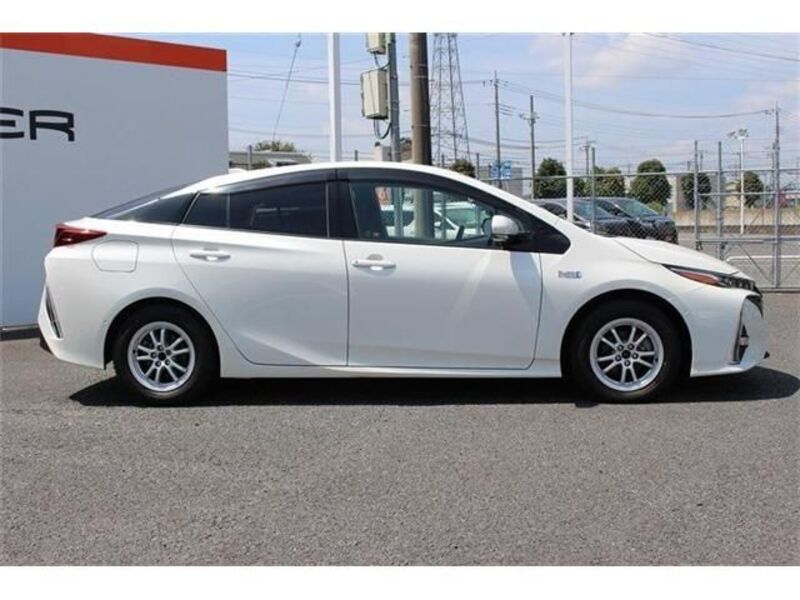PRIUS PHV