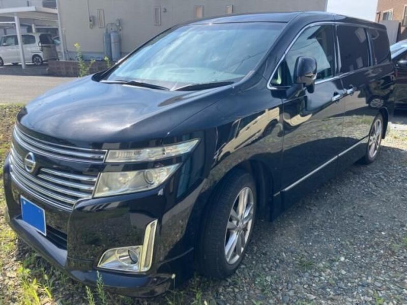 NISSAN ELGRAND
