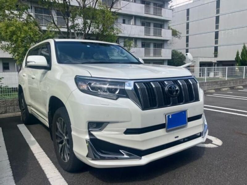 TOYOTA LAND CRUISER PRADO