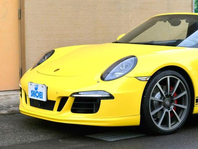 911