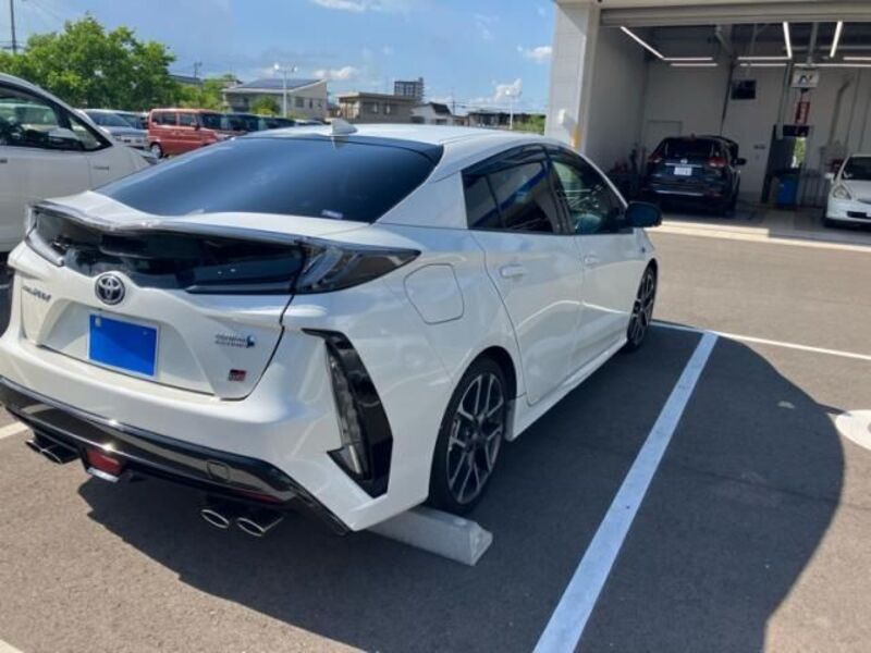 PRIUS PHV