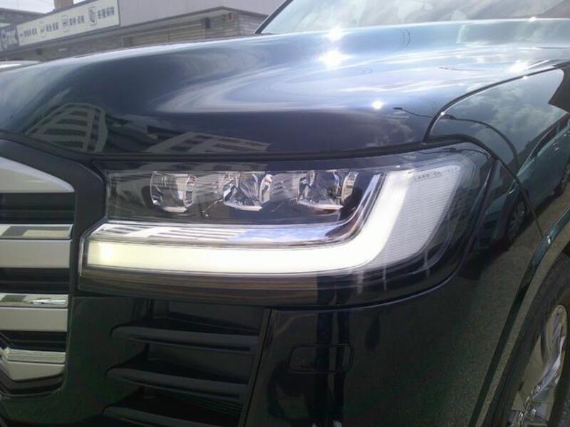 LAND CRUISER