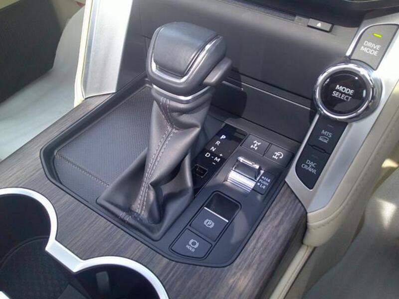 LAND CRUISER