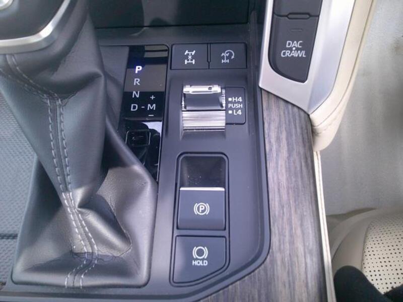 LAND CRUISER