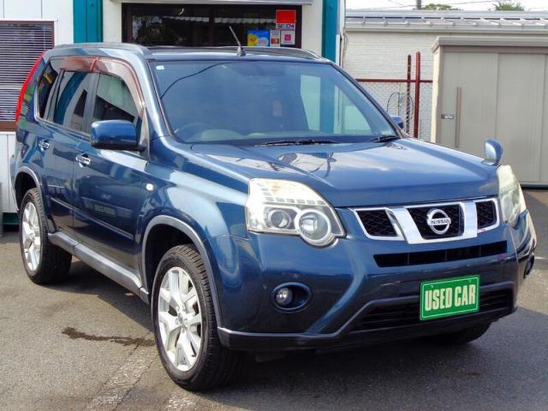 X-TRAIL