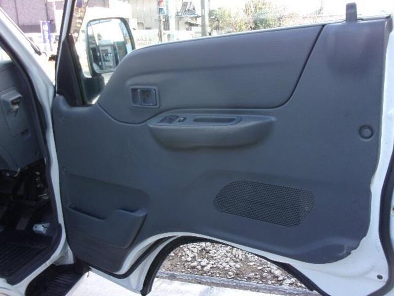 BONGO VAN