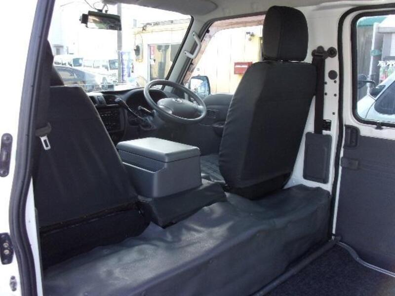BONGO VAN