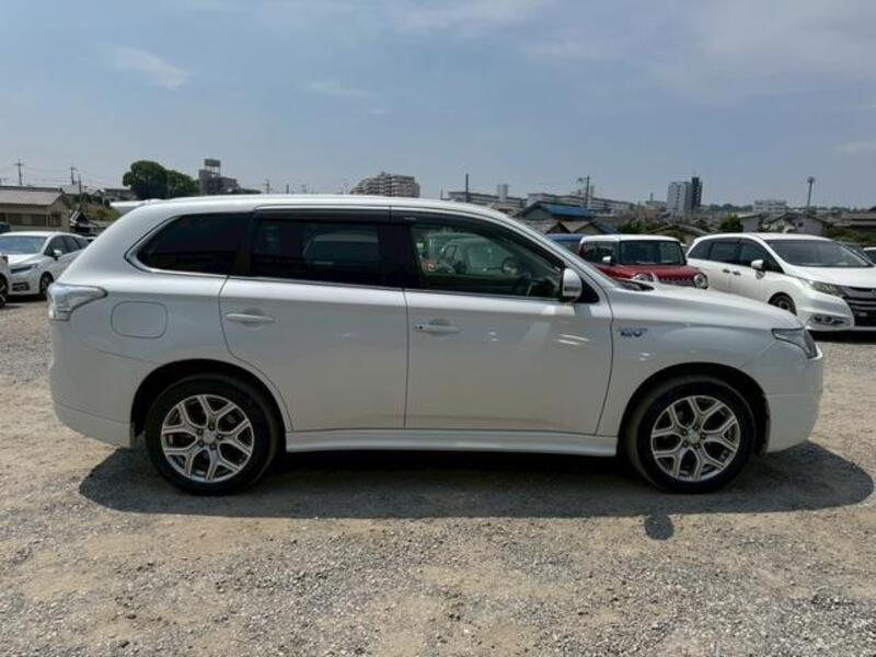 OUTLANDER PHEV
