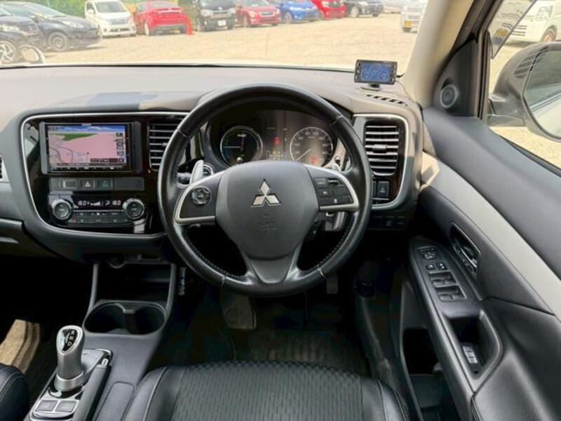 OUTLANDER PHEV