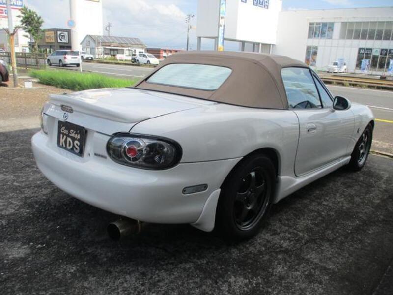 ROADSTER