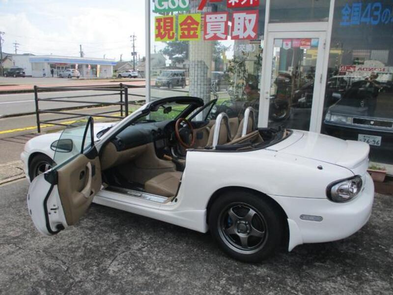 ROADSTER