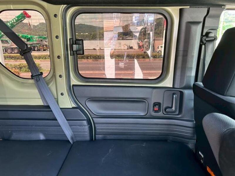N-VAN