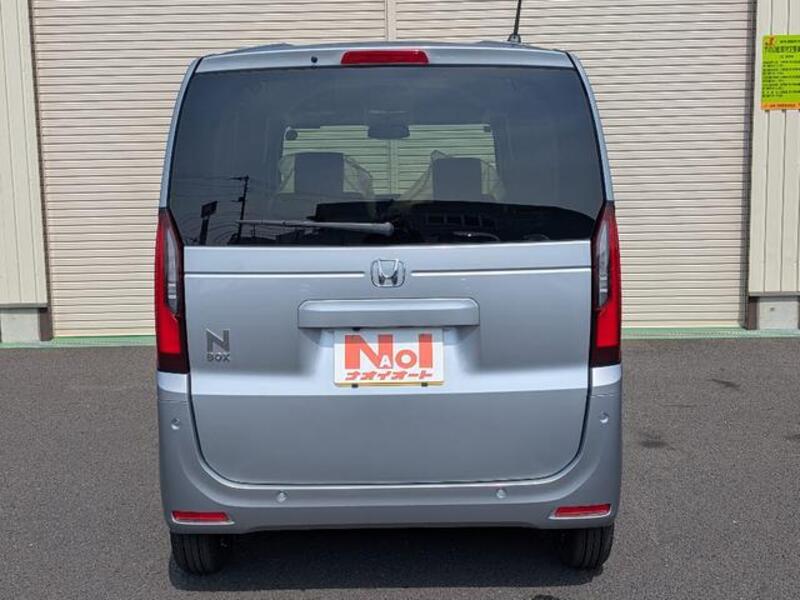 N BOX