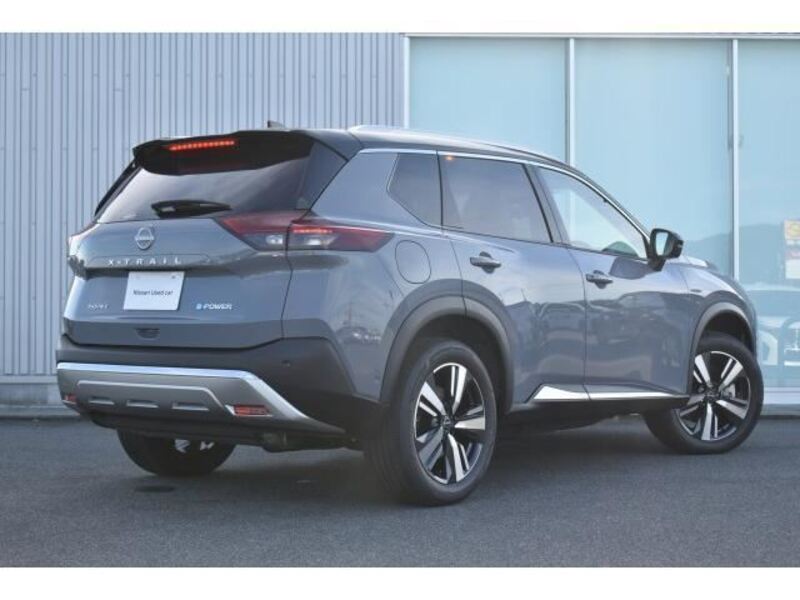 X-TRAIL