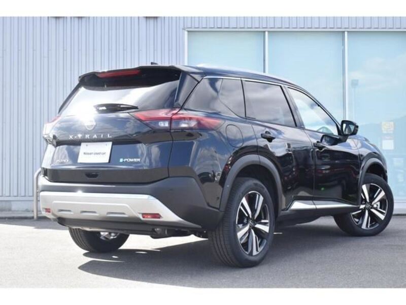 X-TRAIL