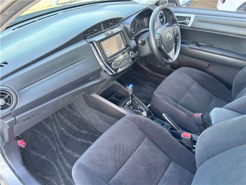 COROLLA AXIO