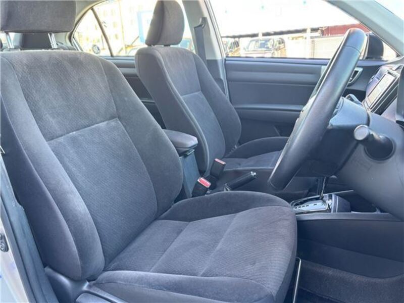 COROLLA AXIO