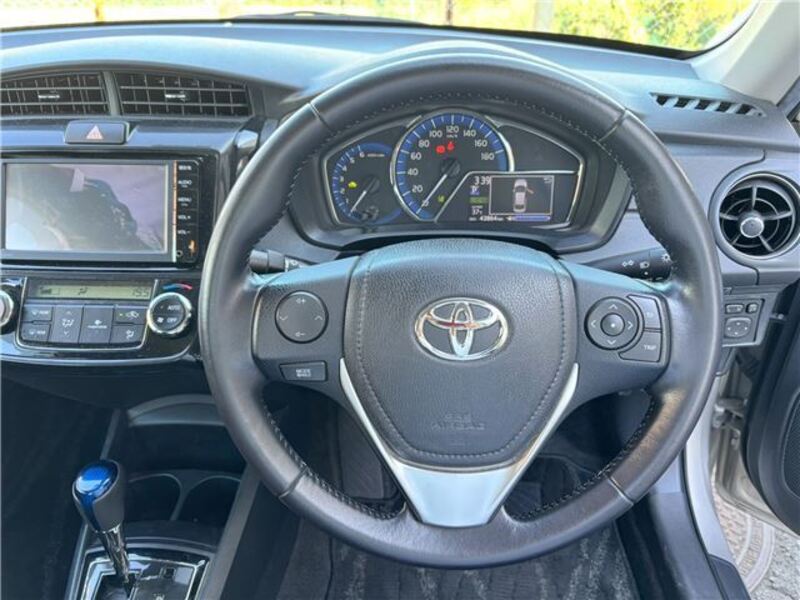 COROLLA AXIO