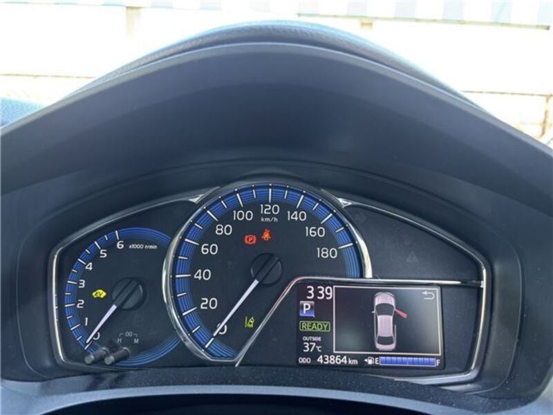 COROLLA AXIO