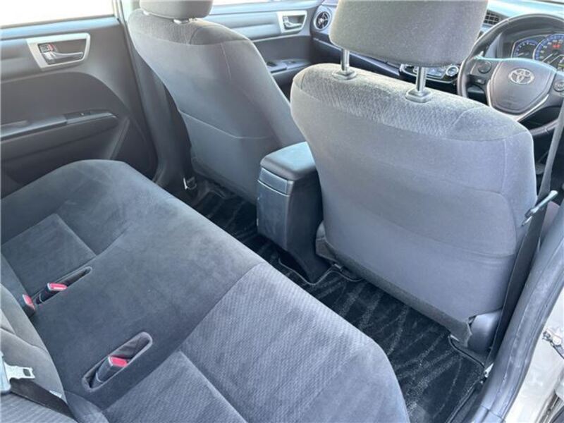 COROLLA AXIO