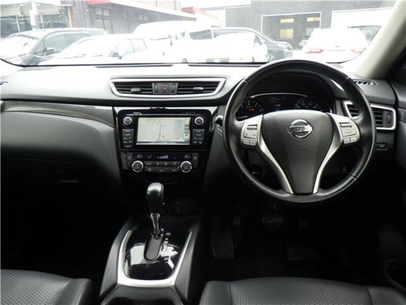 X-TRAIL