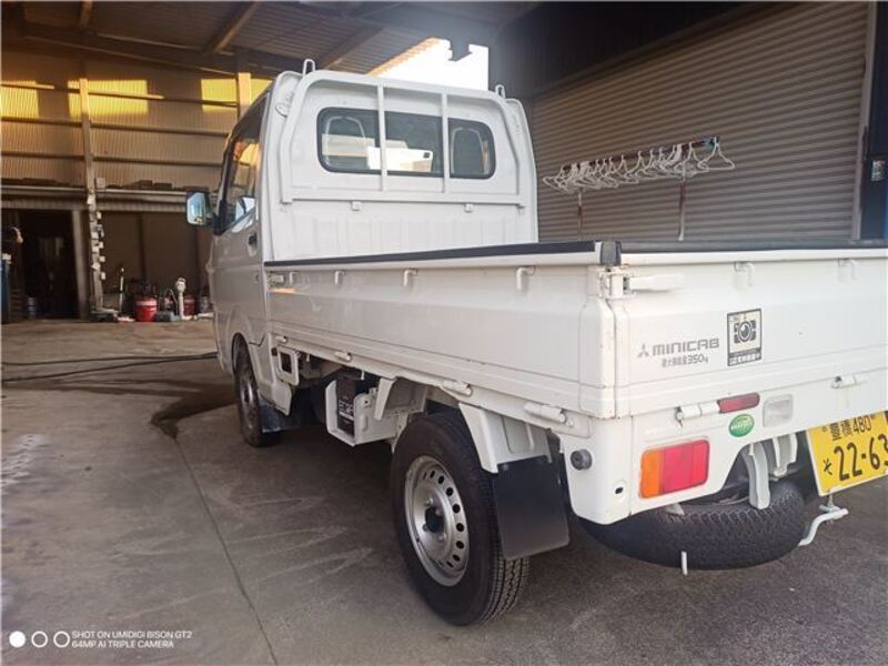 MINICAB TRUCK