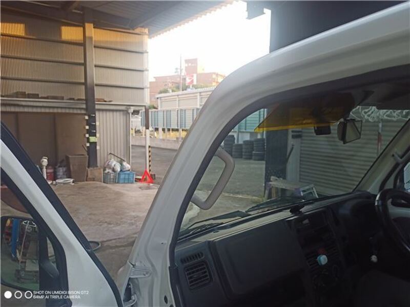 MINICAB TRUCK