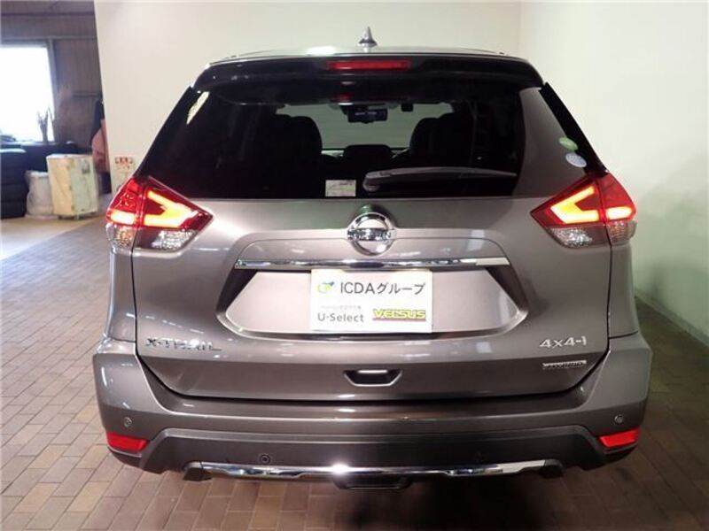 X-TRAIL