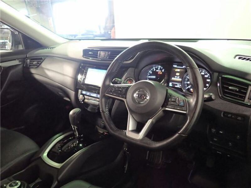 X-TRAIL