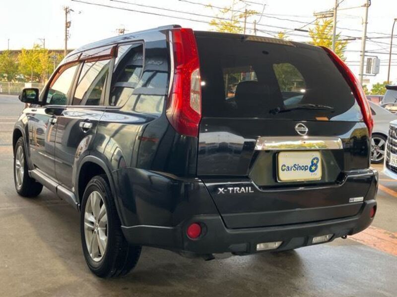 X-TRAIL