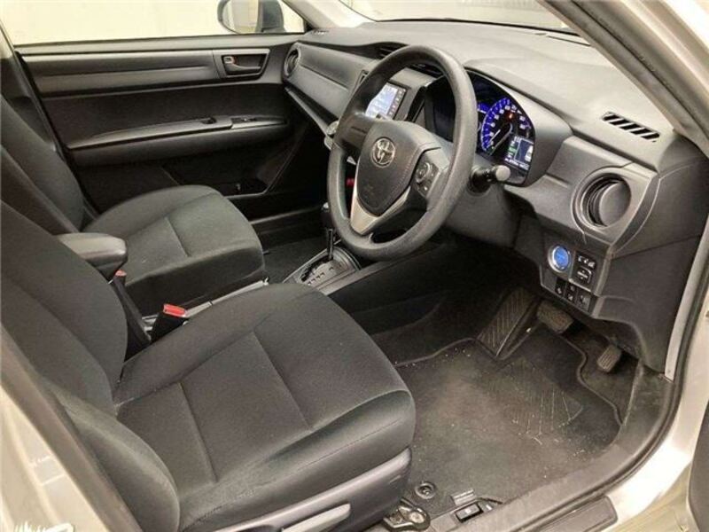 COROLLA AXIO
