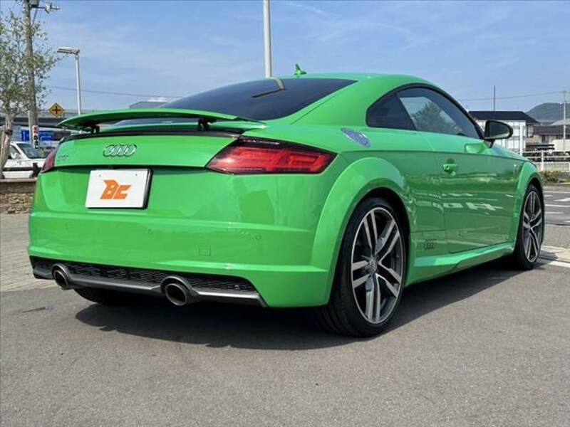 TT