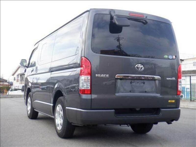 HIACE VAN