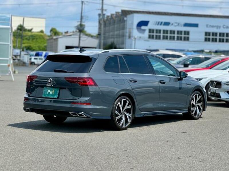 GOLF VARIANT