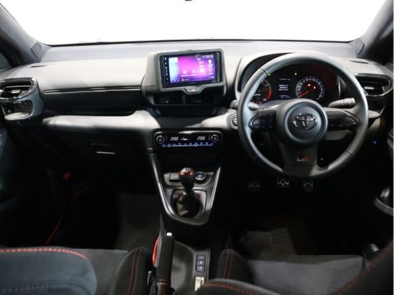 GR YARIS