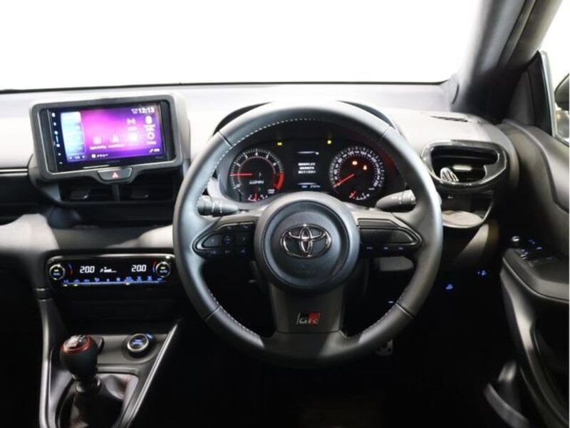 GR YARIS