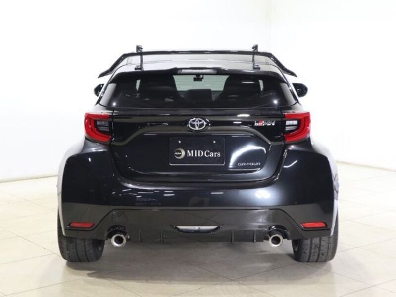 GR YARIS