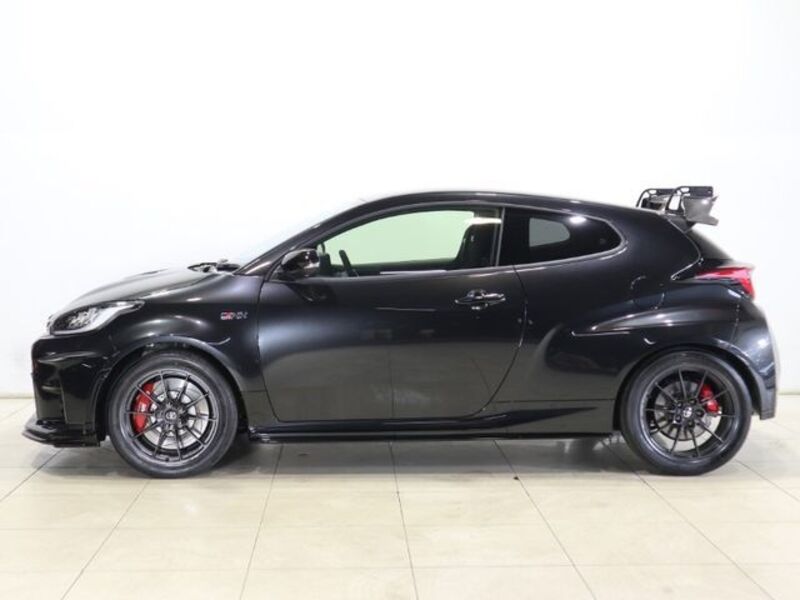 GR YARIS