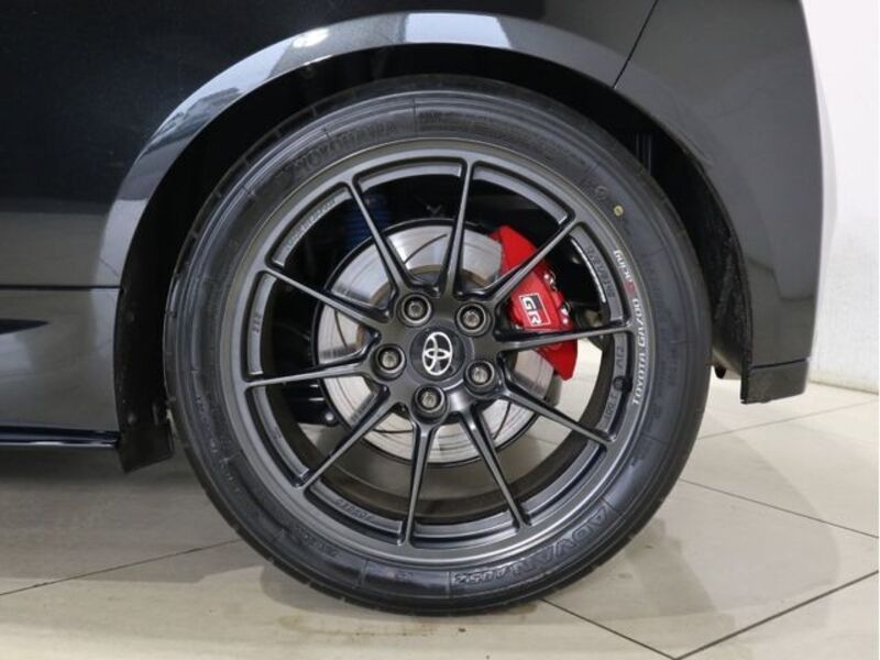 GR YARIS