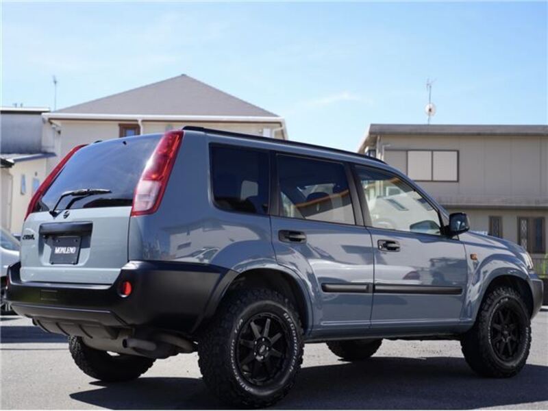 X-TRAIL