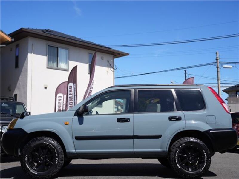 X-TRAIL