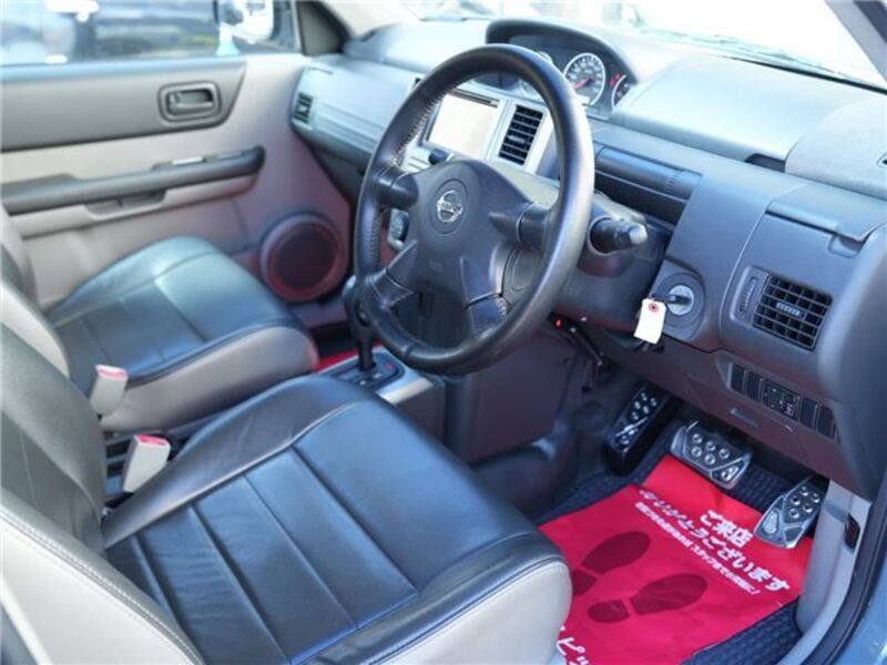 X-TRAIL