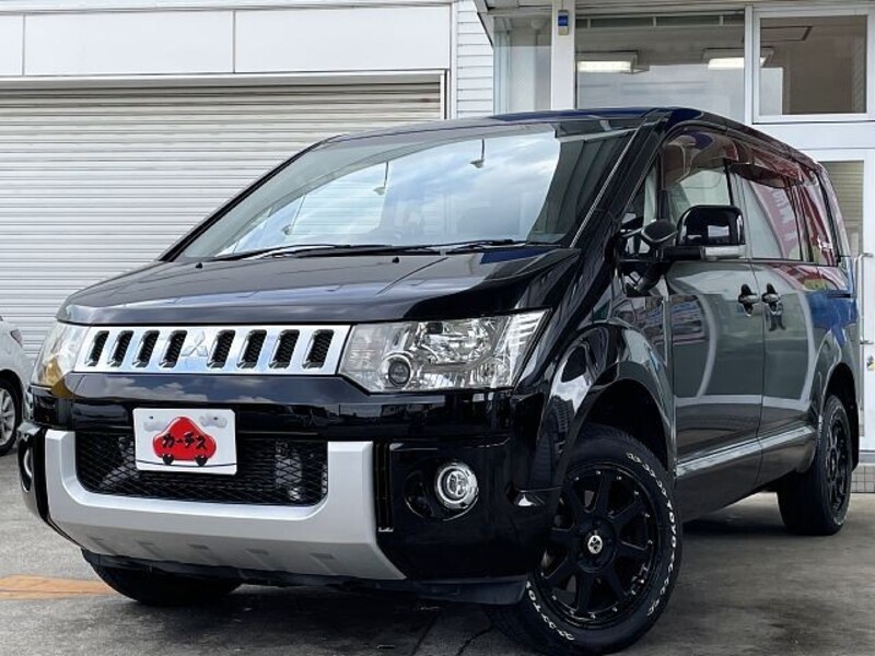 MITSUBISHI DELICA D5