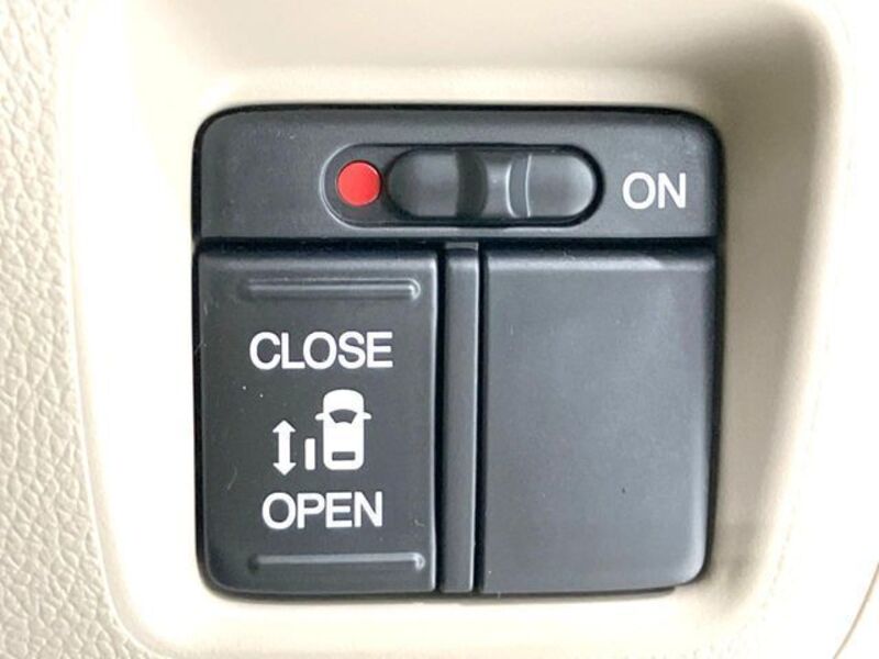 N BOX