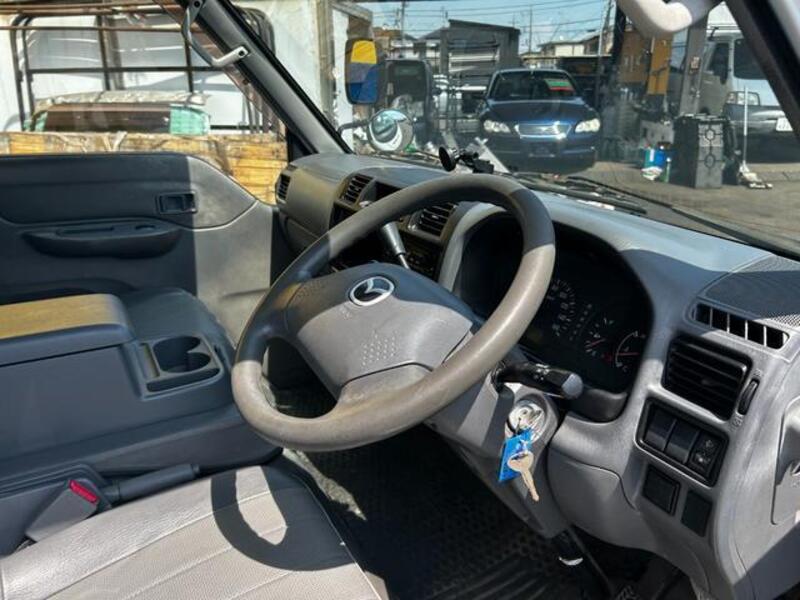 BONGO VAN